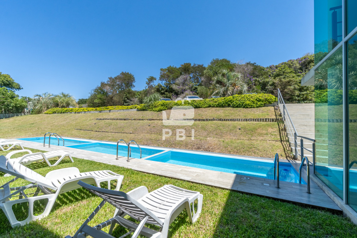 TW9ub2FtYmllbnRlIGVuIGVsIExvbW8gZGUgbGEgQmFsbGVuYSwgUHVudGEgQmFsbGVuYSAtIFN5cmFoIEJhaMOtYSAtIFJlZiA6IFBCSTE1NTQ1