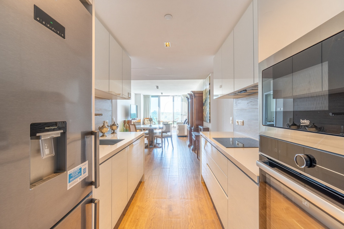 RWxlZ2FuY2lhIE1vZGVybmEgZW4gbGEgRXhjbHVzaXZhIFRvcnJlIFRydW1wIC0gUHVudGEgZGVsIEVzdGUgLSBUcnVtcCBUb3dlciAtIFJlZiA6IFBCSTE1NDcw