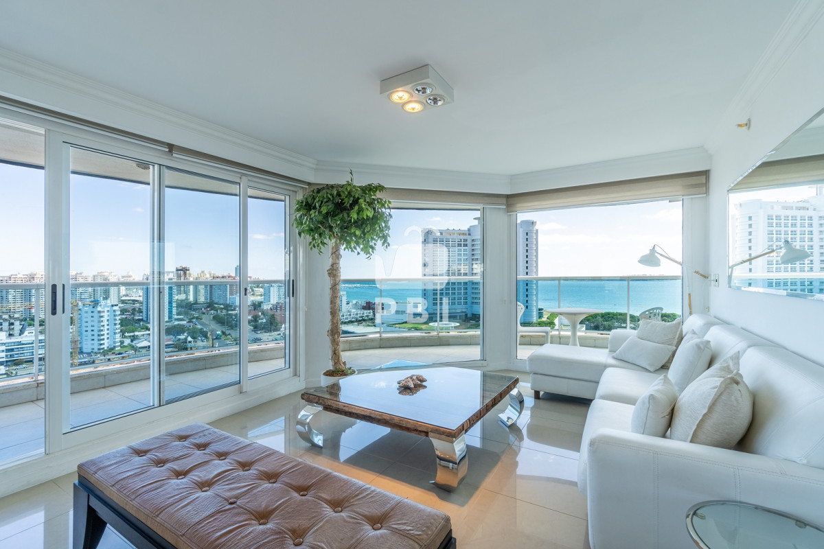 RXhjbHVzaXZvIGFwYXJ0YW1lbnRvIGRlIDMgZG9ybWl0b3Jpb3MgY29uIGRlcGVuZGVuY2lhIGVuIENhc2lubyBUb3dlciAtIENhc2lubyBUb3dlciAtIFJlZiA6IFBCSTE1NjI4