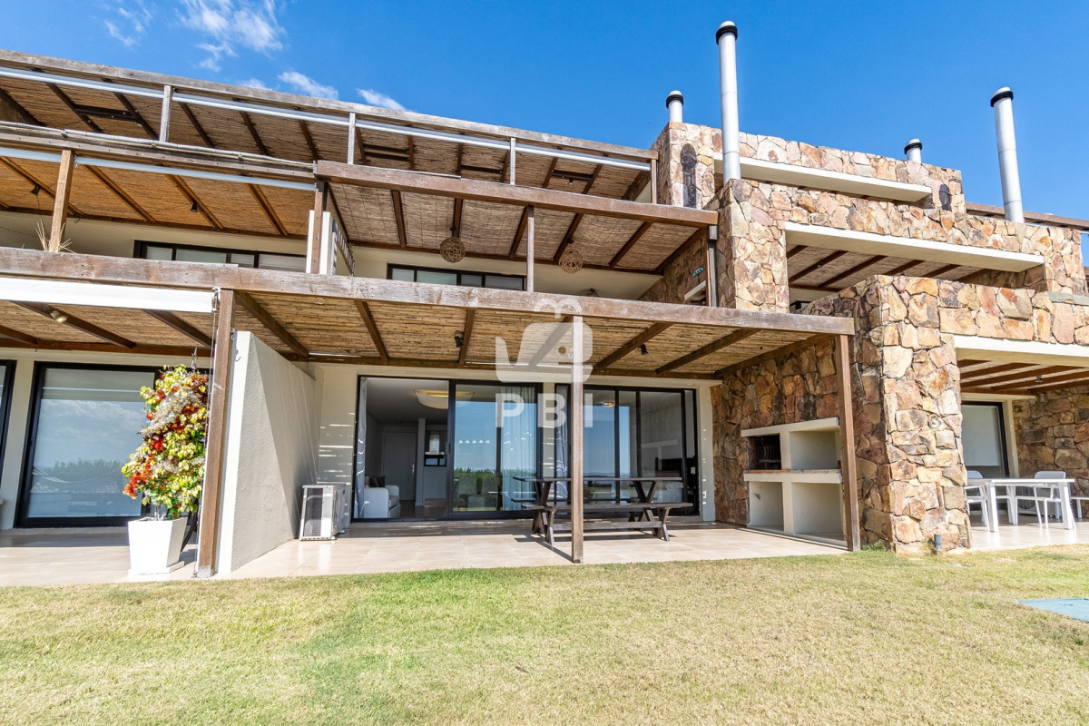 QXBhcnRhbWVudG8gZW4gZWwgTG9tbyBEZSBMYSBCYWxsZW5hIDEgZG9ybWl0b3JpbyAtICBRdWFydGllciBQdW50YSBCYWxsZW5hIC0gUmVmIDogUEJJMTMy