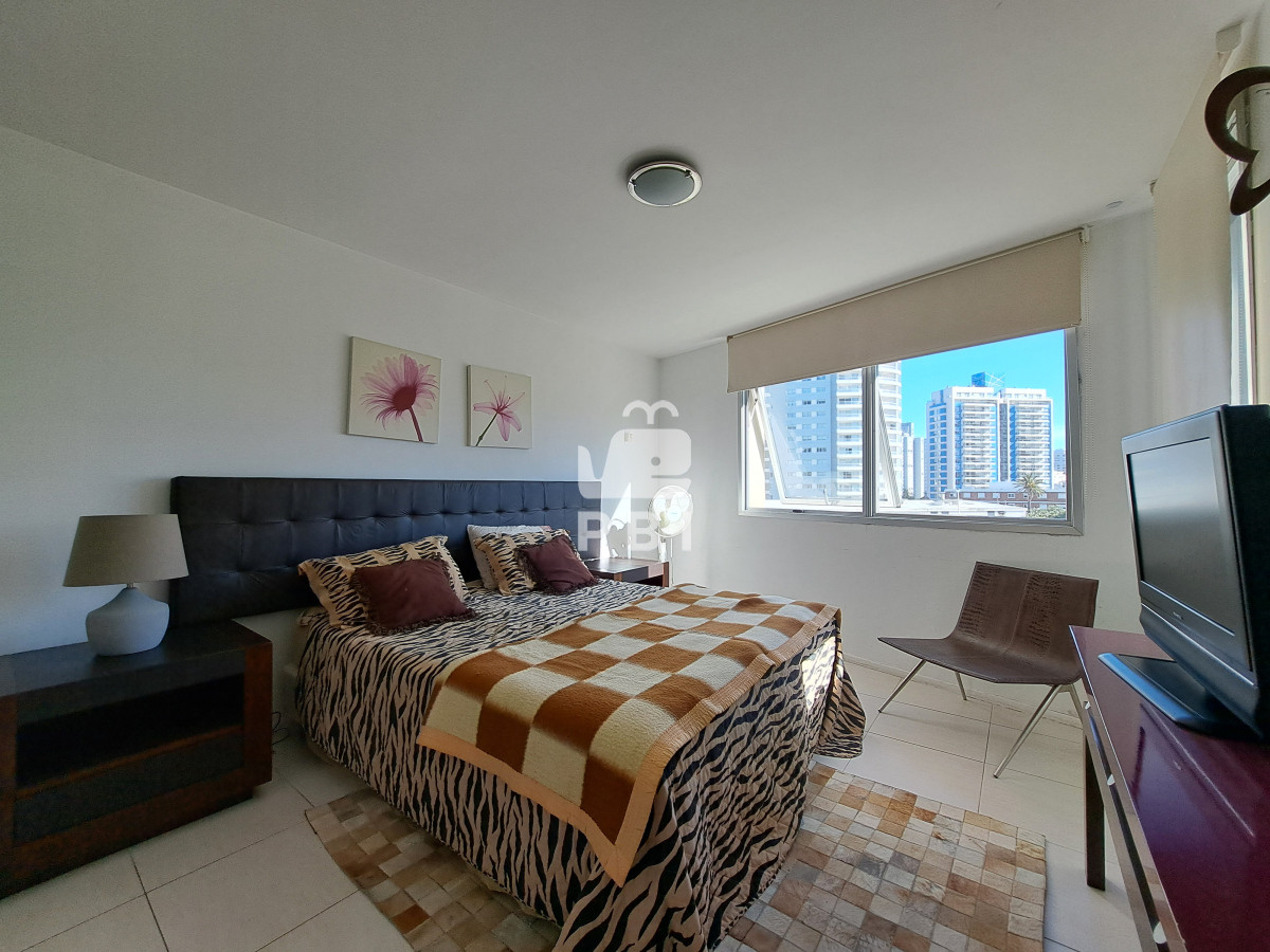 QXBhcnRhbWVudG8gZGUgMiBkb3JtaXRvcmlvcyBlbiBQdW50YSBkZWwgRXN0ZSAtIEZvcmVzdCBUb3dlciBJIC0gUmVmIDogUEJJMTUxNjQ=