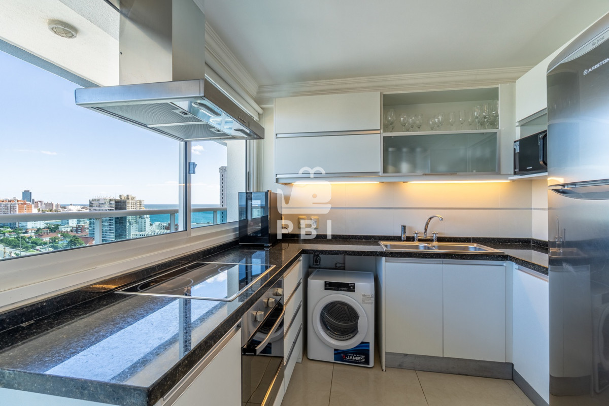 RXhjbHVzaXZvIGFwYXJ0YW1lbnRvIGRlIDMgZG9ybWl0b3Jpb3MgY29uIGRlcGVuZGVuY2lhIGVuIENhc2lubyBUb3dlciAtIENhc2lubyBUb3dlciAtIFJlZiA6IFBCSTE1NjI4