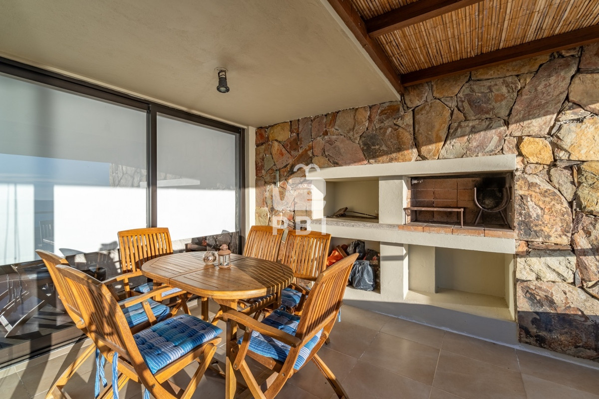 Lomo de la Ballena - GoPunta - Portal Inmobiliario de Punta del Este - Maldonado
