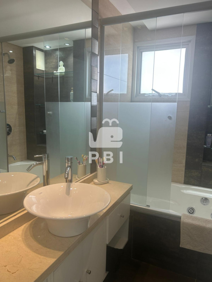 LiAtICBNaWFtaSBCb3VsZXZhcmQgSSAtIFJlZiA6IFBCSTE1Nzgw