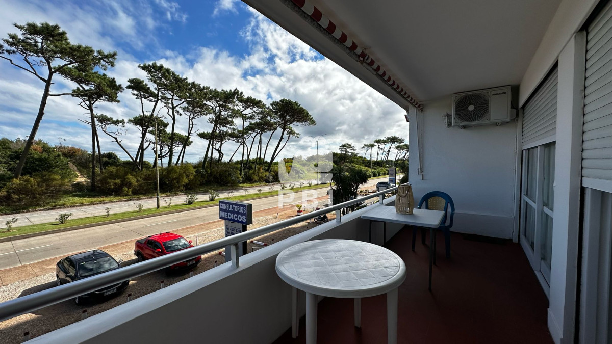 QXBhcnRhbWVudG8gMSBkb3JtaXRvcmlvcyBlbiBQdW50YSBkZWwgZXN0ZSwgTWFsZG9uYWRvIC0gSXNsYSBHb3JyaXRpIC0gUmVmIDogUEJJMTQ3MzU=