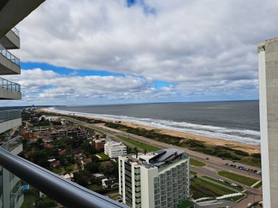 Apartamento 3 dormitorios en Playa Brava, Punta del Este. - Look Brava - Ref : PBI13623