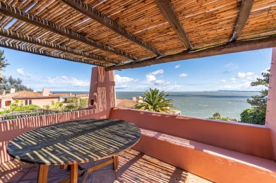 Exclusivo apartamento en Marina del Este con vista al mar, jardin y piscina propia -  Marina del Este - Ref : PBI14893