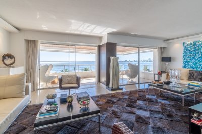  Penthouse en Venta, 3 dormitorios, Puerto de Punta del Este.  - Espigón Aloha - Ref : PBI13511