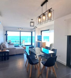 Venta de Apartamento 3 dormitorios, con vista al Mar.