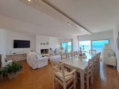 Esplendido  Apartamento  en venta 3 DORMITORIOS frente al Mar 