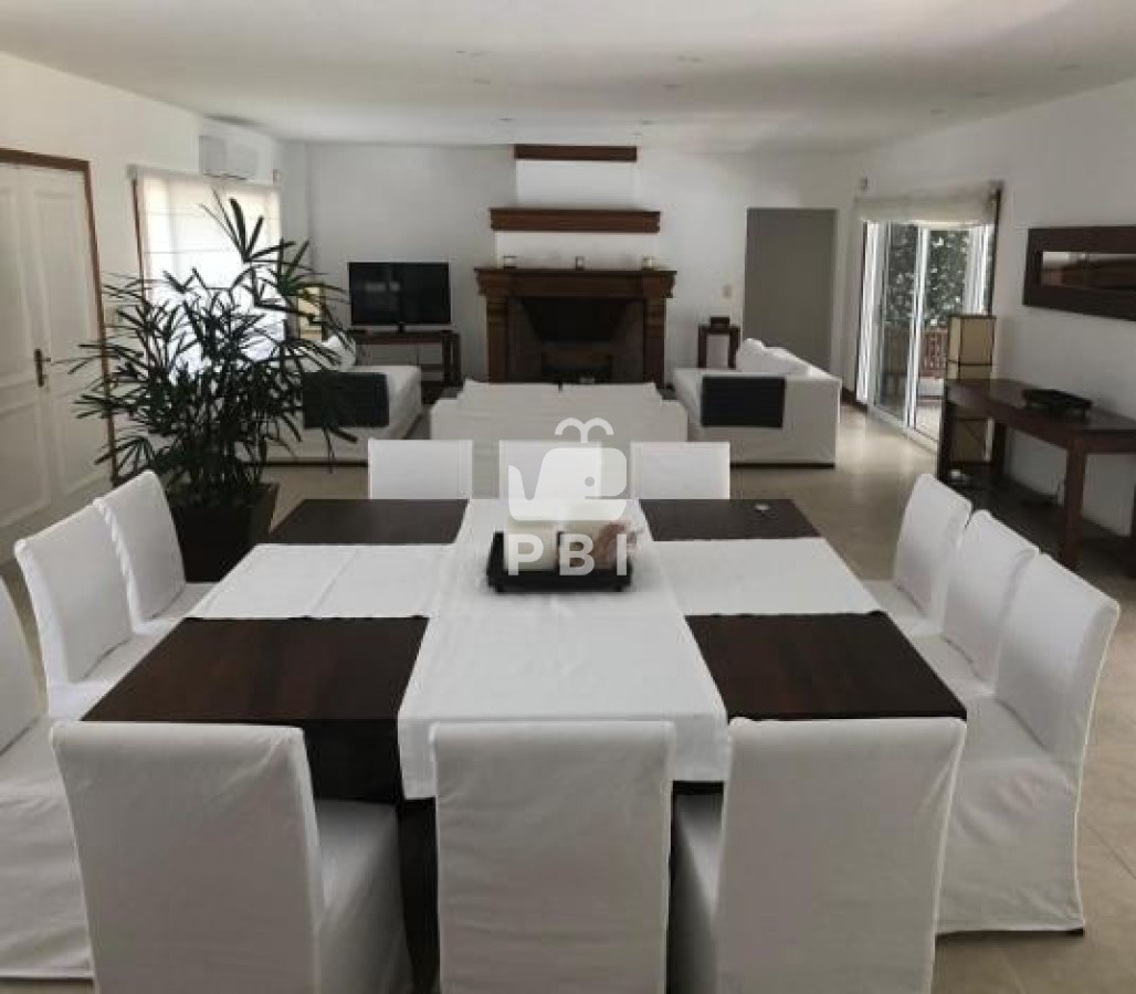 Casa 5 dormitorios en Montoya - Ref : PBI12143