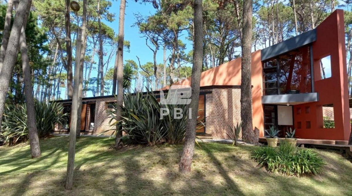 Casa en barrio Privado la Barra  - Ref : PBI12147