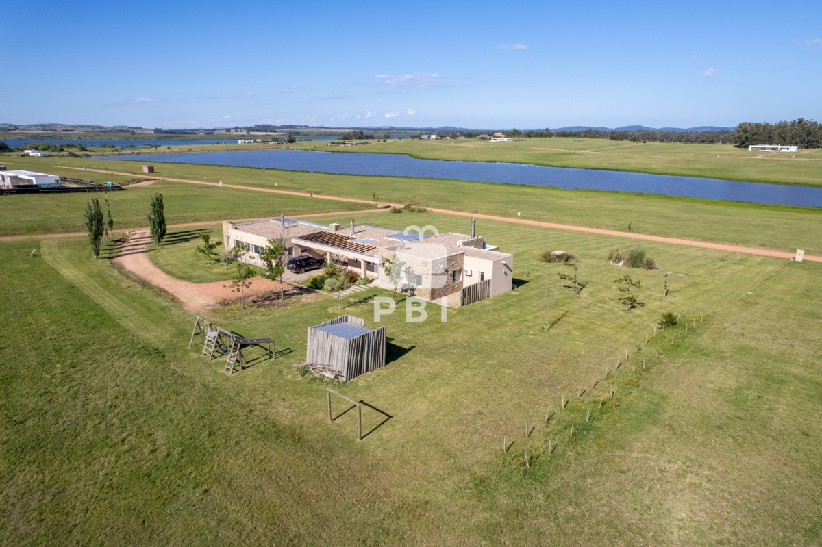 Laguna de los Cisnes - GoPunta - Portal Inmobiliario de Punta del Este - Maldonado
