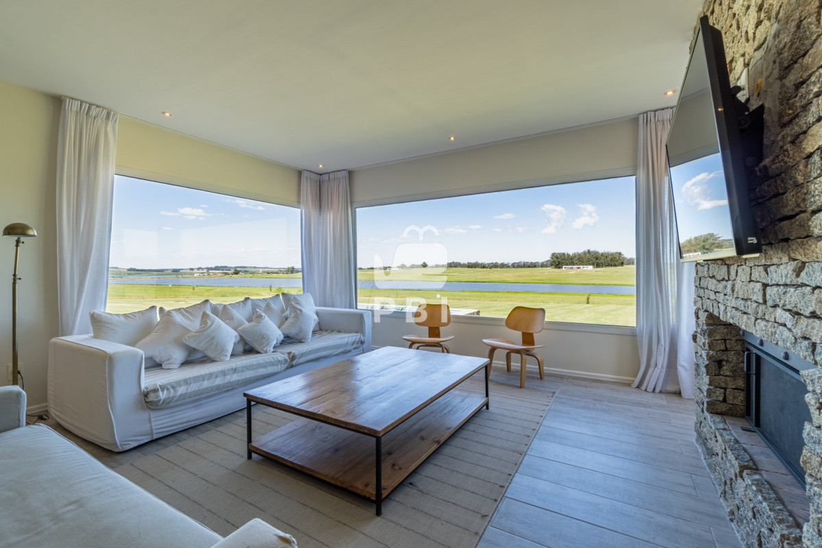Laguna de los Cisnes - GoPunta - Portal Inmobiliario de Punta del Este - Maldonado
