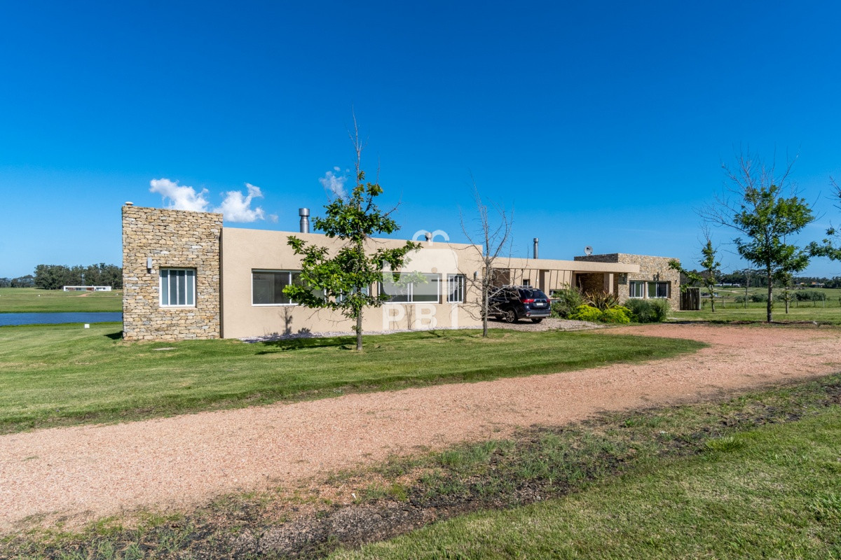 Laguna de los Cisnes - GoPunta - Portal Inmobiliario de Punta del Este - Maldonado