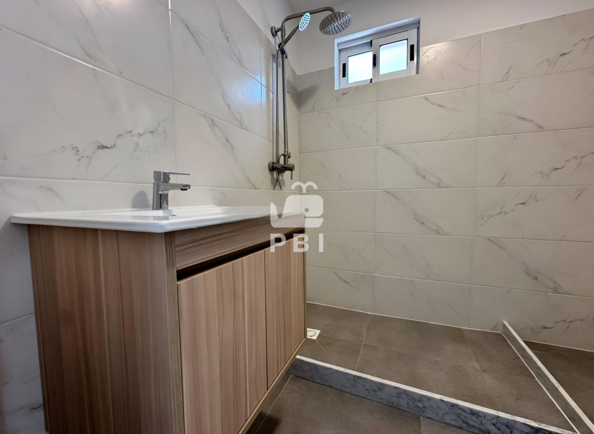 Q2FzYSBlbiB2ZW50YSBlbiBQaWVkcmFzIGRlbCBDaGlsZW5vIC0gUmVmIDogUEJJMTUxMjI=