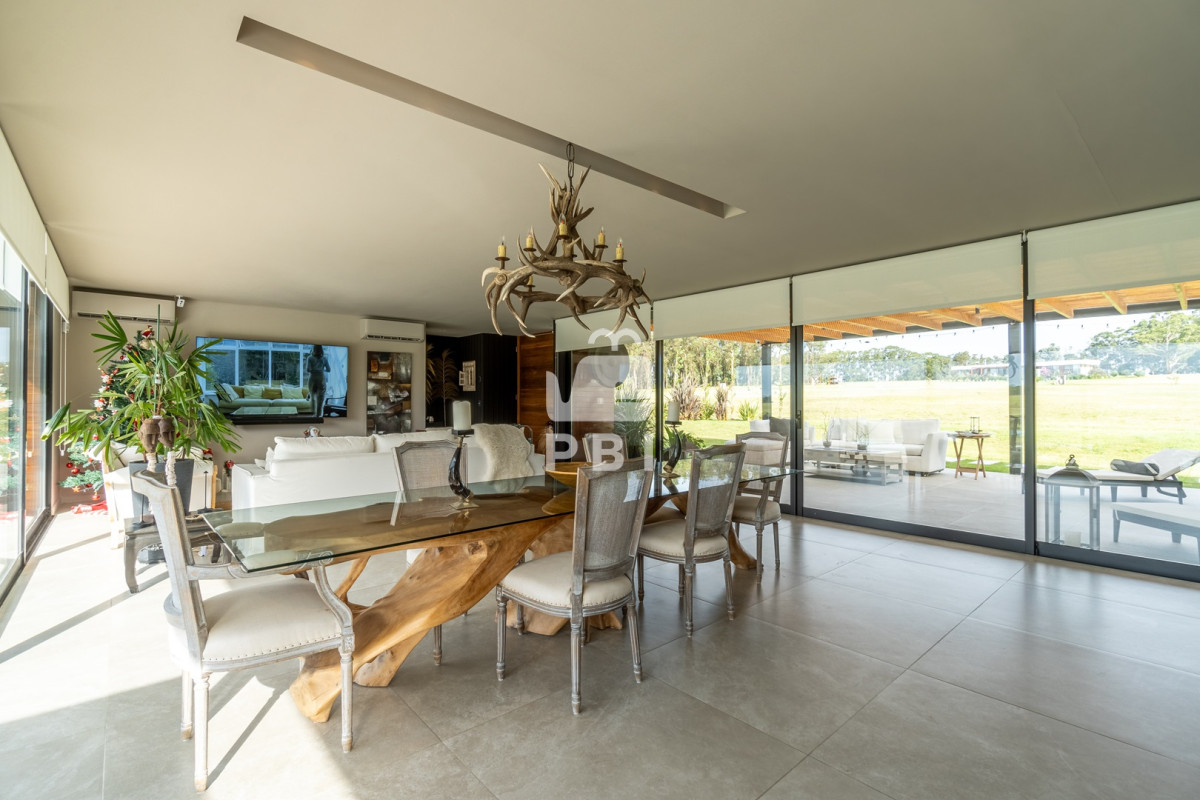 Q2FzYSBkZSAyIGRvcm1pdG9yaW9zIGVuIExhZ3VuYSBkZSBsb3MgQ2lzbmVzIC0gUmVmIDogUEJJMzIzOA==