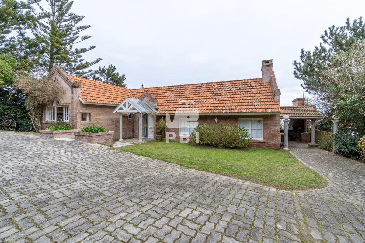 Lomo de la Ballena - GoPunta - Portal Inmobiliario de Punta del Este - Maldonado