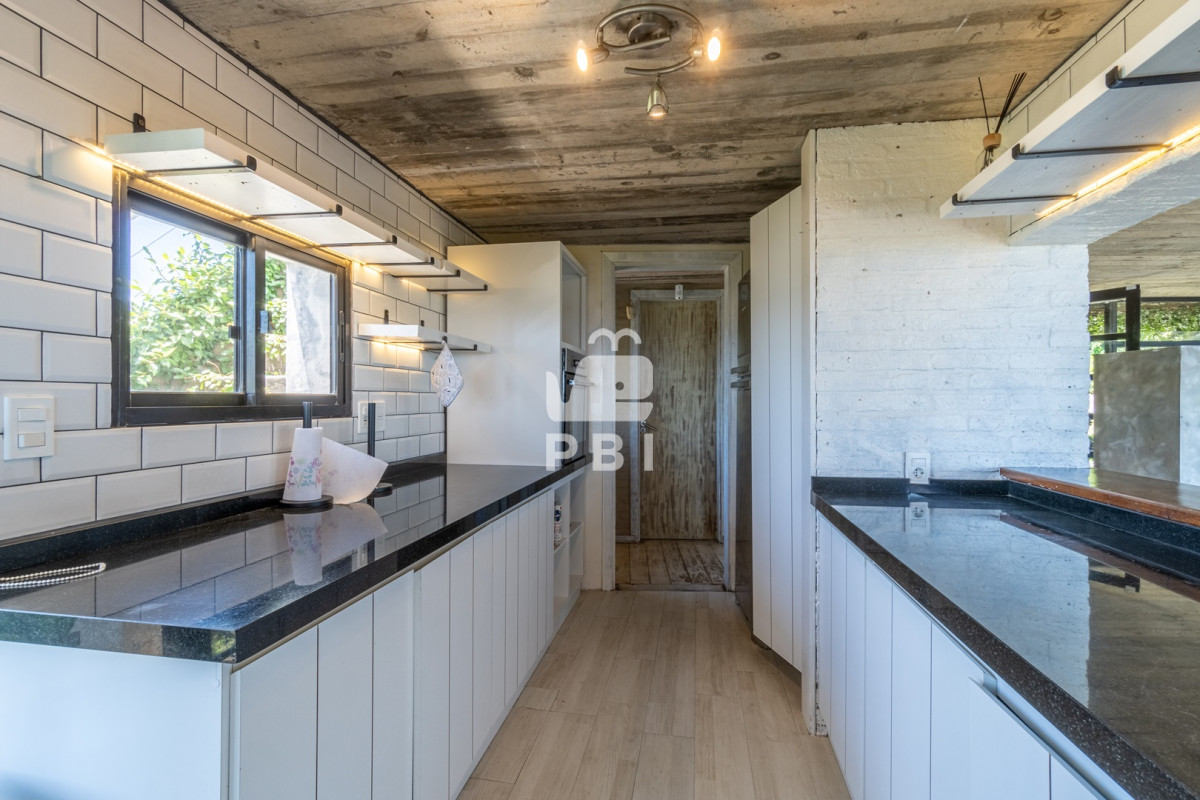 Q2FzYSBlbiBMb21vIERlIExhIEJhbGxlbmEgNSBkb3JtaXRvcmlvcyAtIFJlZiA6IFBCSTE3OTg=