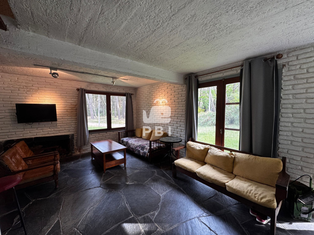 Q2FzYSBlbiBWZW50YSwgUG9ydGV6dWVsbyBCb3NxdWUgLSBSZWYgOiBQQkkxNTQyMw==