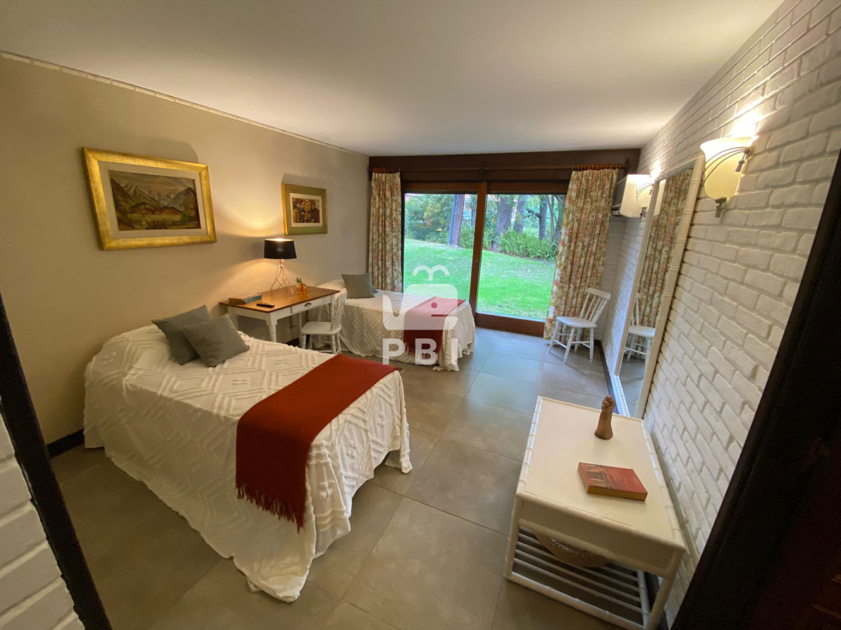 VmVudGEgY2FzYSAgNSBkb3JtaXRvcmlvcywgUGxheWEgIE1hbnNhICAtIFJlZiA6IFBCSTEyNTc1