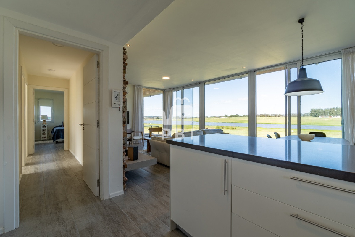 Q2FzYSA2IERPUk1JVE9SSU9TIGVuIExhZ3VuYSBkZSBsb3MgQ2lzbmVzLCBQdW50YSBCYWxsZW5hIC0gUmVmIDogUEJJMjg3MQ==