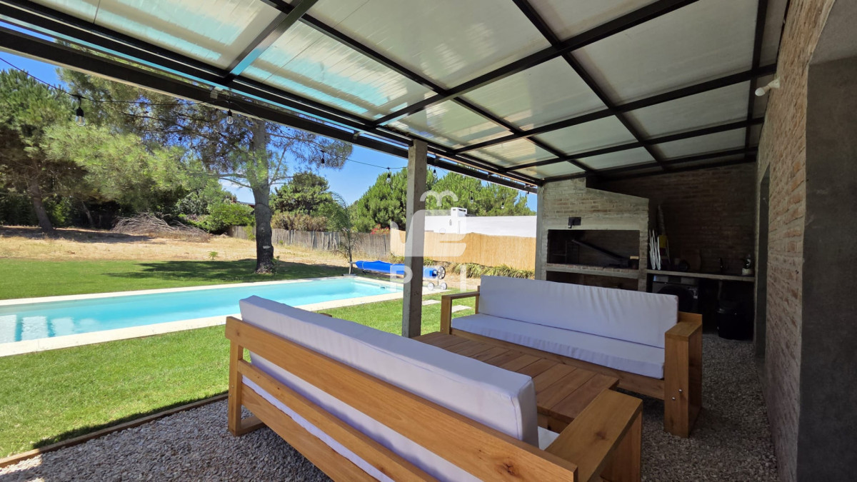 Q2FzYSAyIGRvcm1pdG9yaW9zIGVuIFB1bnRhIEJhbGxlbmEsIFRpbyBUb20gLSBSZWYgOiBQQkkxNTU0Mw==