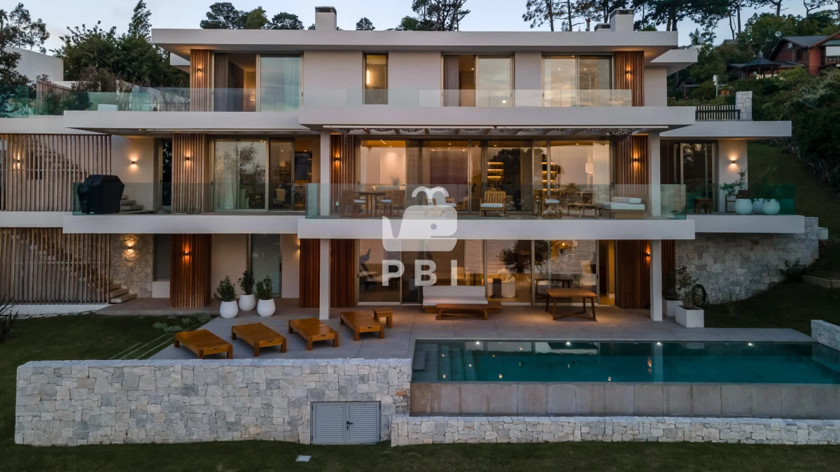 UmVzaWRlbmNpYSBkZSBMdWpvIHNvYnJlIGVsIG1hciBlbiB2ZW50YSBlbiBlbCBMb21vIGRlIGxhIEJhbGxlbmEsIFB1bnRhIEJhbGxlbmEgIC0gUmVmIDogUEJJMTQ1NzU=