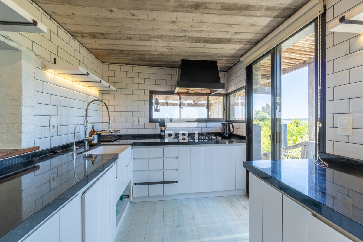 Q2FzYSBlbiBMb21vIERlIExhIEJhbGxlbmEgNSBkb3JtaXRvcmlvcyAtIFJlZiA6IFBCSTE3OTg=