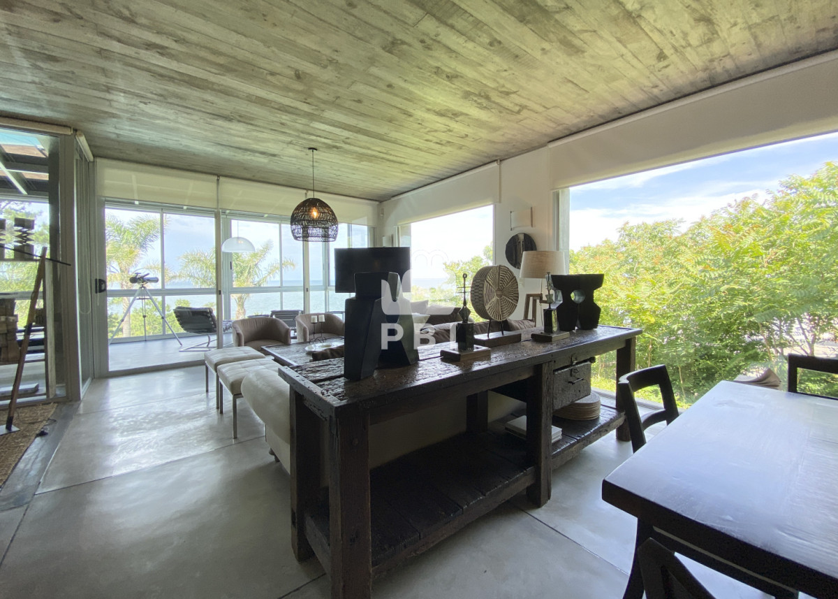 RXhjZXBjaW9uYWwgUHJvcGllZGFkIGVuIFJpbmNvbmFkYSBBbHRhIGNvbiBWaXN0YXMgSW5pZ3VhbGFibGVzIC0gUmVmIDogUEJJNzIz