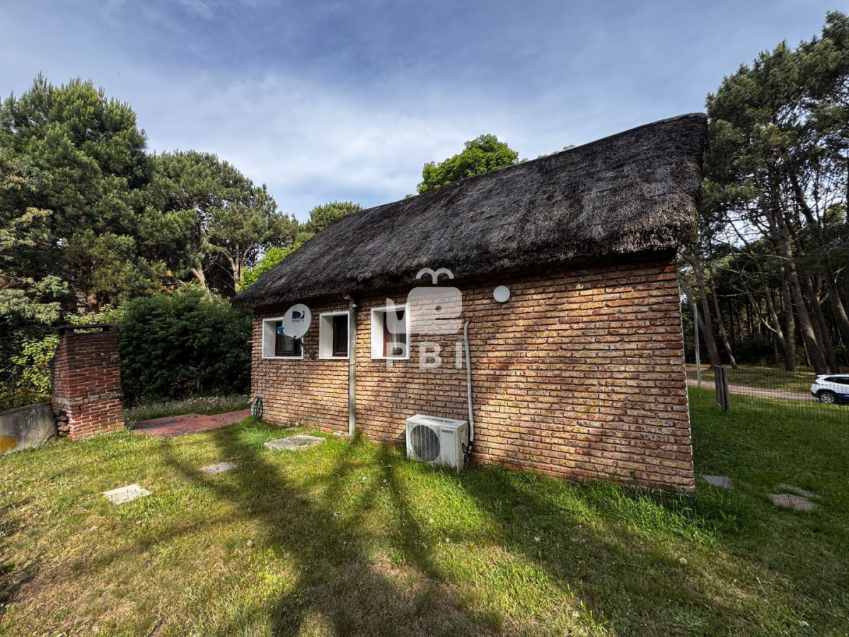 Q2FzYSBlbiBWZW50YSwgUG9ydGV6dWVsbyBCb3NxdWUgLSBSZWYgOiBQQkkxNTQyMw==