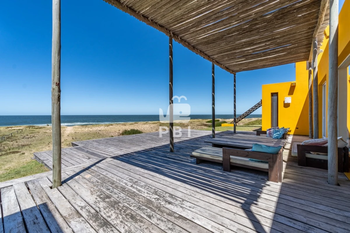 Q2FzYSA0IERPUk1JVE9SSU9TIGVuIEJhaGlhIGRlbCBQaW5hciwgUHVudGEgQmFsbGVuYSAtIFJlZiA6IFBCSTI2NDU=