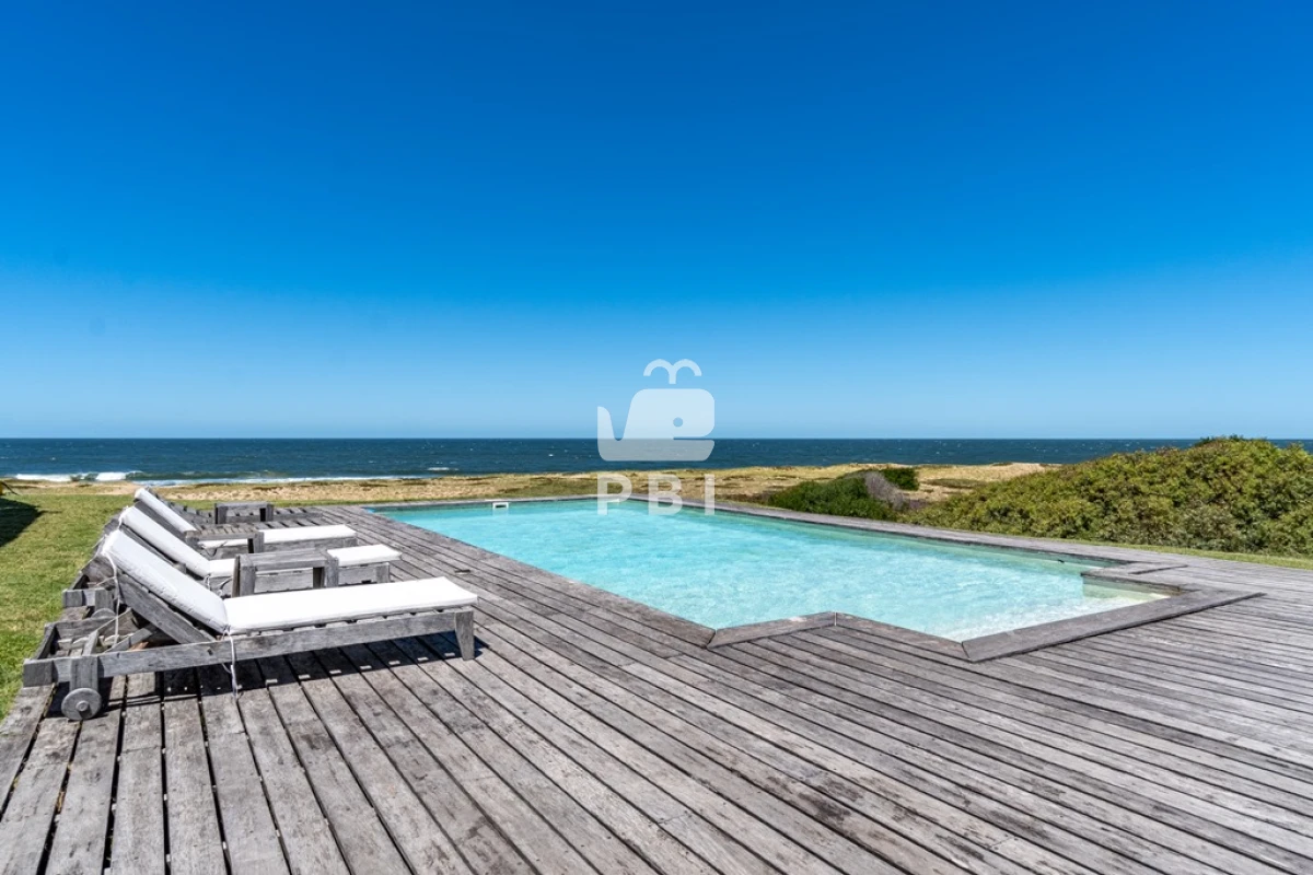 Q2FzYSA0IERPUk1JVE9SSU9TIGVuIEJhaGlhIGRlbCBQaW5hciwgUHVudGEgQmFsbGVuYSAtIFJlZiA6IFBCSTI2NDU=