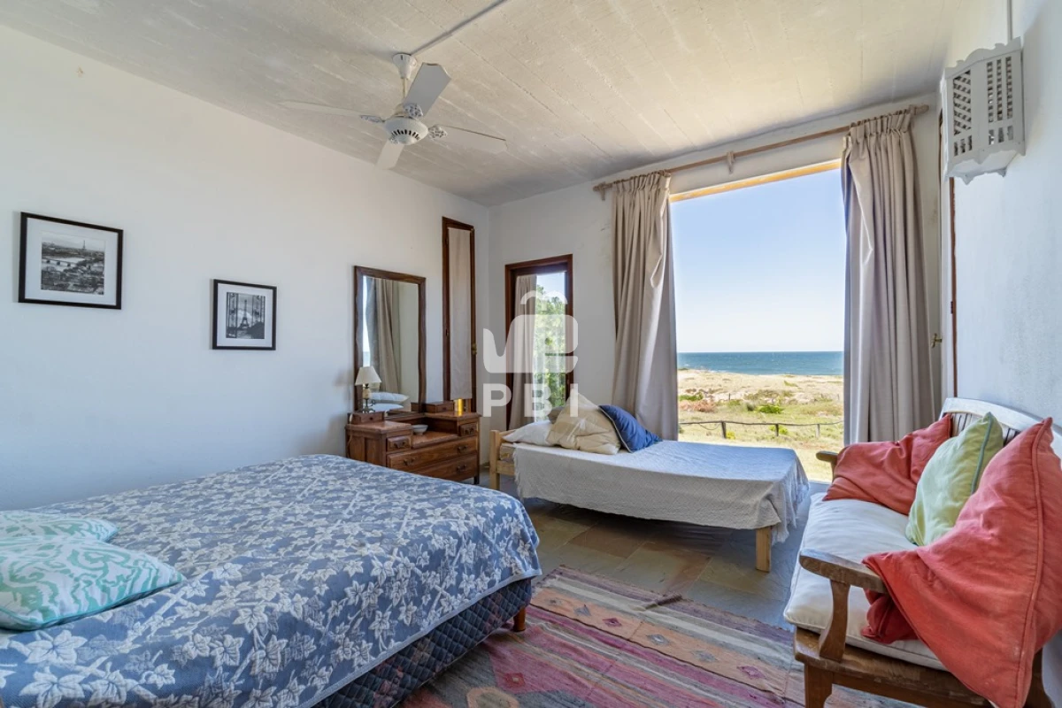 Q2FzYSA0IERPUk1JVE9SSU9TIGVuIEJhaGlhIGRlbCBQaW5hciwgUHVudGEgQmFsbGVuYSAtIFJlZiA6IFBCSTI2NDU=