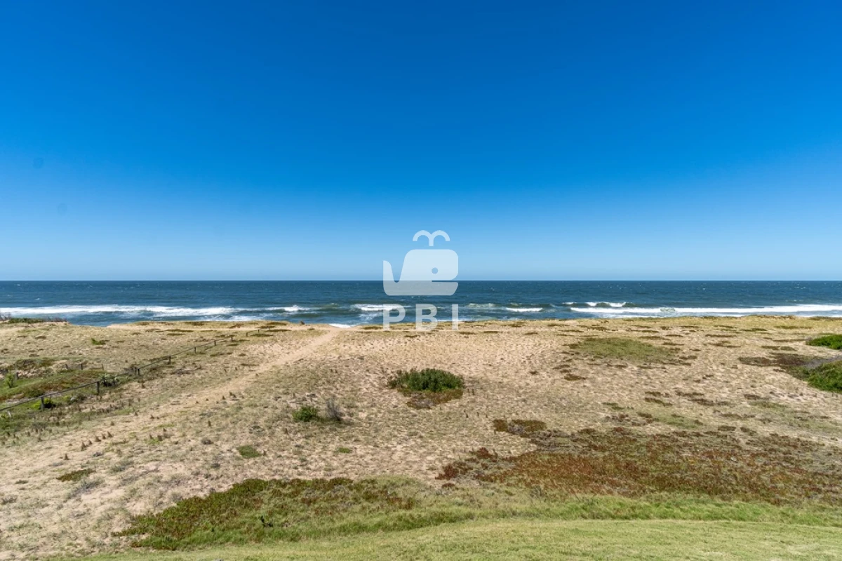 Q2FzYSA0IERPUk1JVE9SSU9TIGVuIEJhaGlhIGRlbCBQaW5hciwgUHVudGEgQmFsbGVuYSAtIFJlZiA6IFBCSTI2NDU=