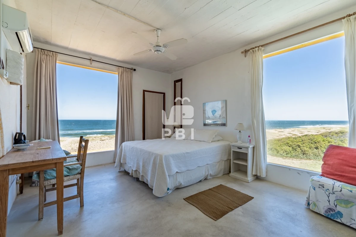 Q2FzYSA0IERPUk1JVE9SSU9TIGVuIEJhaGlhIGRlbCBQaW5hciwgUHVudGEgQmFsbGVuYSAtIFJlZiA6IFBCSTI2NDU=