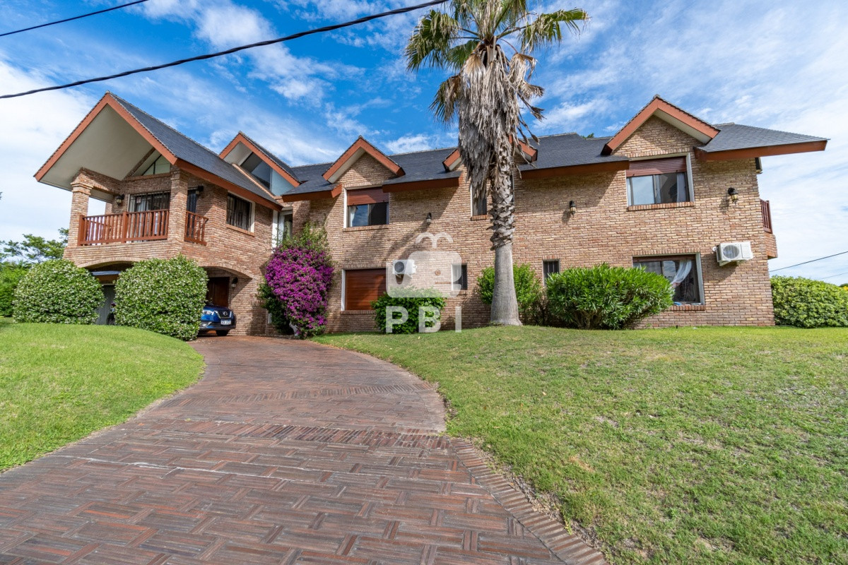 VmVudGEgY2FzYSBkZSA3IGRvcm1pdG9yaW9zLFBsYXlhIE1hbnNhLCBQdW50YSBkZWwgRXN0ZSAtIFJlZiA6IFBCSTI5MTU=