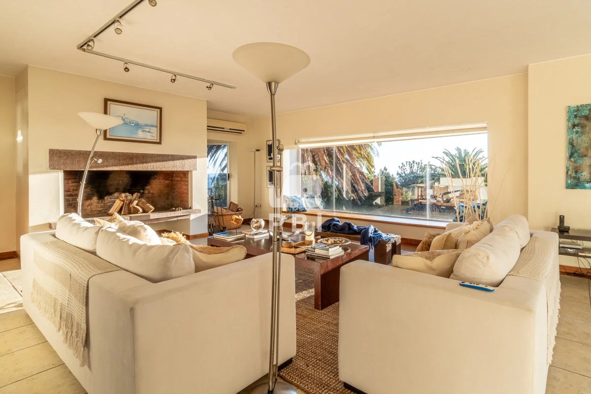 Lomo de la Ballena - GoPunta - Portal Inmobiliario de Punta del Este - Maldonado