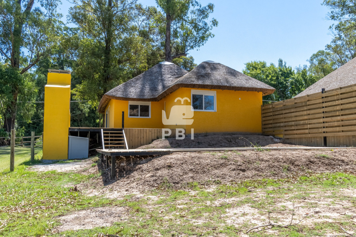 Q2FzYSBlbiB2ZW50YSBlbiBNYWxkb25hZG8sIE1hbGRvbmFkby4gLSBSZWYgOiBQQkkxNTU3MQ==