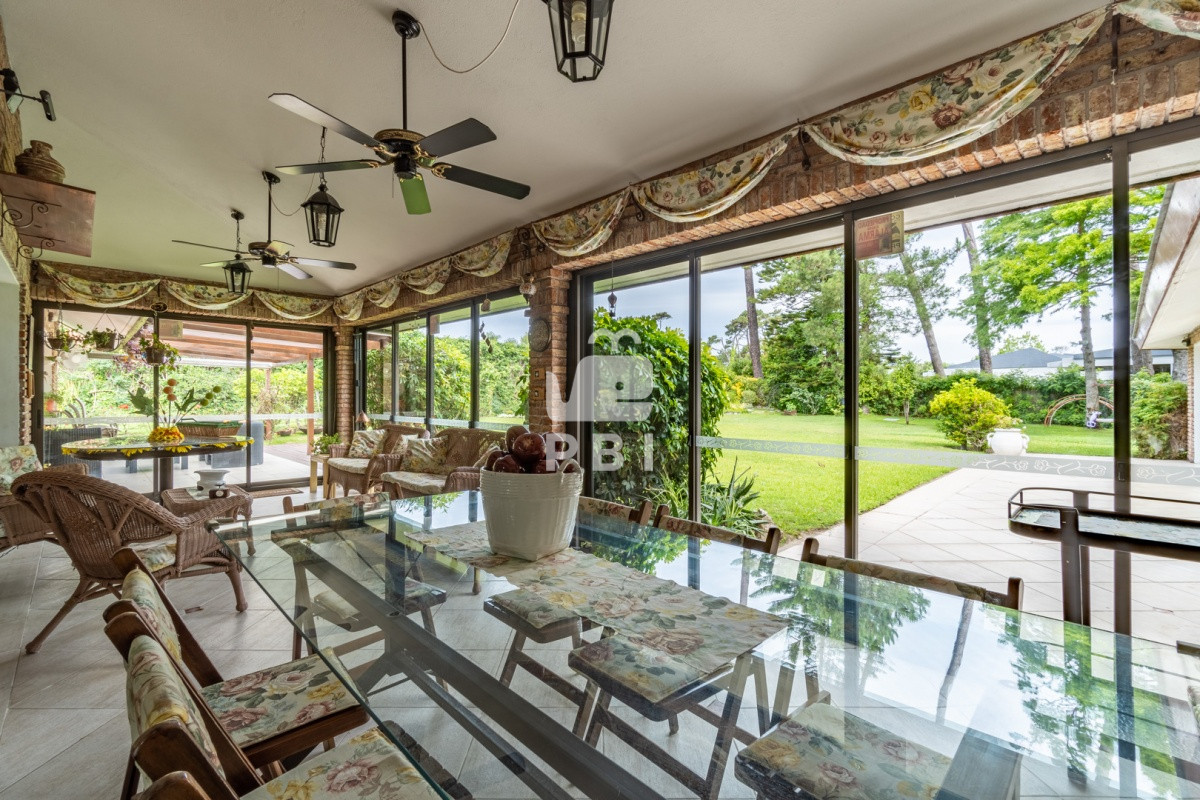 VmVudGEgY2FzYSBkZSA3IGRvcm1pdG9yaW9zLFBsYXlhIE1hbnNhLCBQdW50YSBkZWwgRXN0ZSAtIFJlZiA6IFBCSTI5MTU=