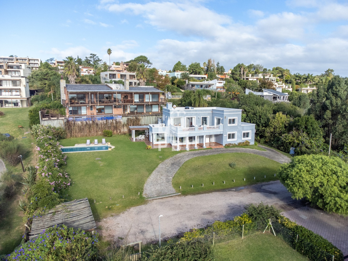 Lomo de la Ballena - GoPunta - Portal Inmobiliario de Punta del Este - Maldonado