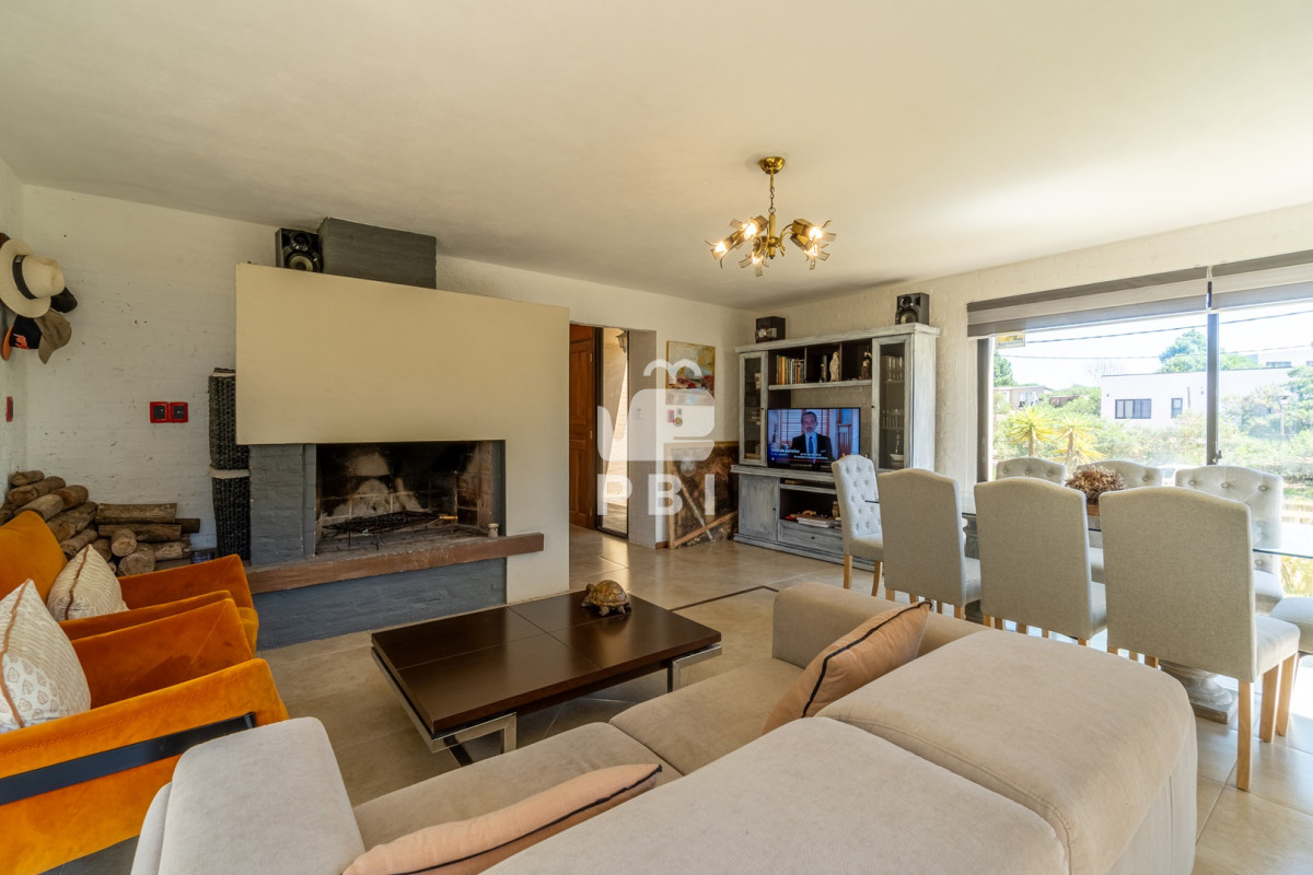 Q2FzYSBkZSA0IGRvcm1pdG9yaW9zIGVuIENoaWh1YWh1YSwgUHVudGEgQmFsbGVuYSAtIFJlZiA6IFBCSTE0Mzc3