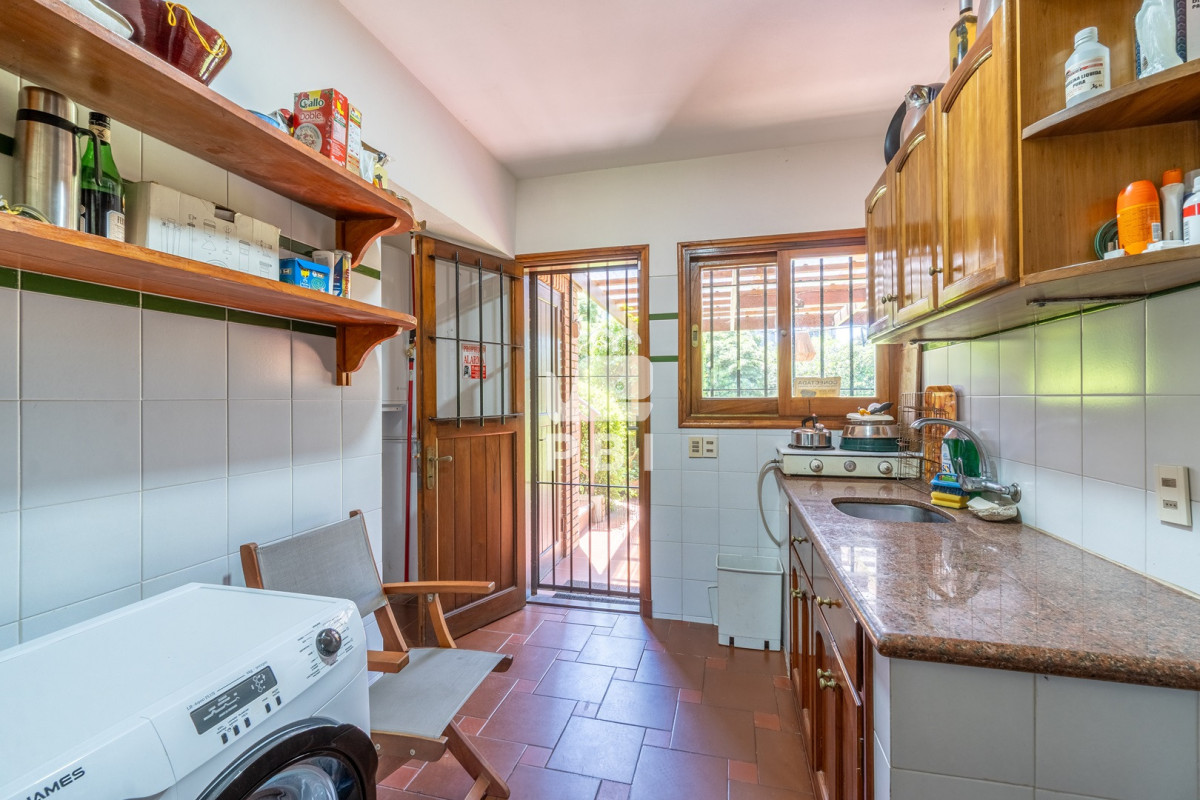 Q2FzYSBkZSAzIGRvcm1pdG9yaW9zIGVuIFRpbyBUb20sIFB1bnRhIEJhbGxlbmEgLSBSZWYgOiBQQkkxNTM5MQ==