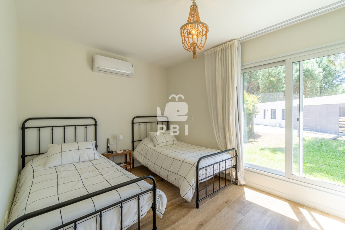 Q2FzYSBlbiB2ZW50YSBlbiBBY3JlcyBkZSBTb2xhbmFzLCBQdW50YSBCYWxsZW5hICAtIFJlZiA6IFBCSTE1NjU2