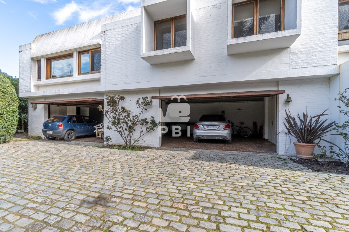 Q2FzYSA1IERPUk1JVE9SSU9TIGVuIFNvbGFuYSwgUHVudGEgQmFsbGVuYS4gLSBSZWYgOiBQQkk5Mw==