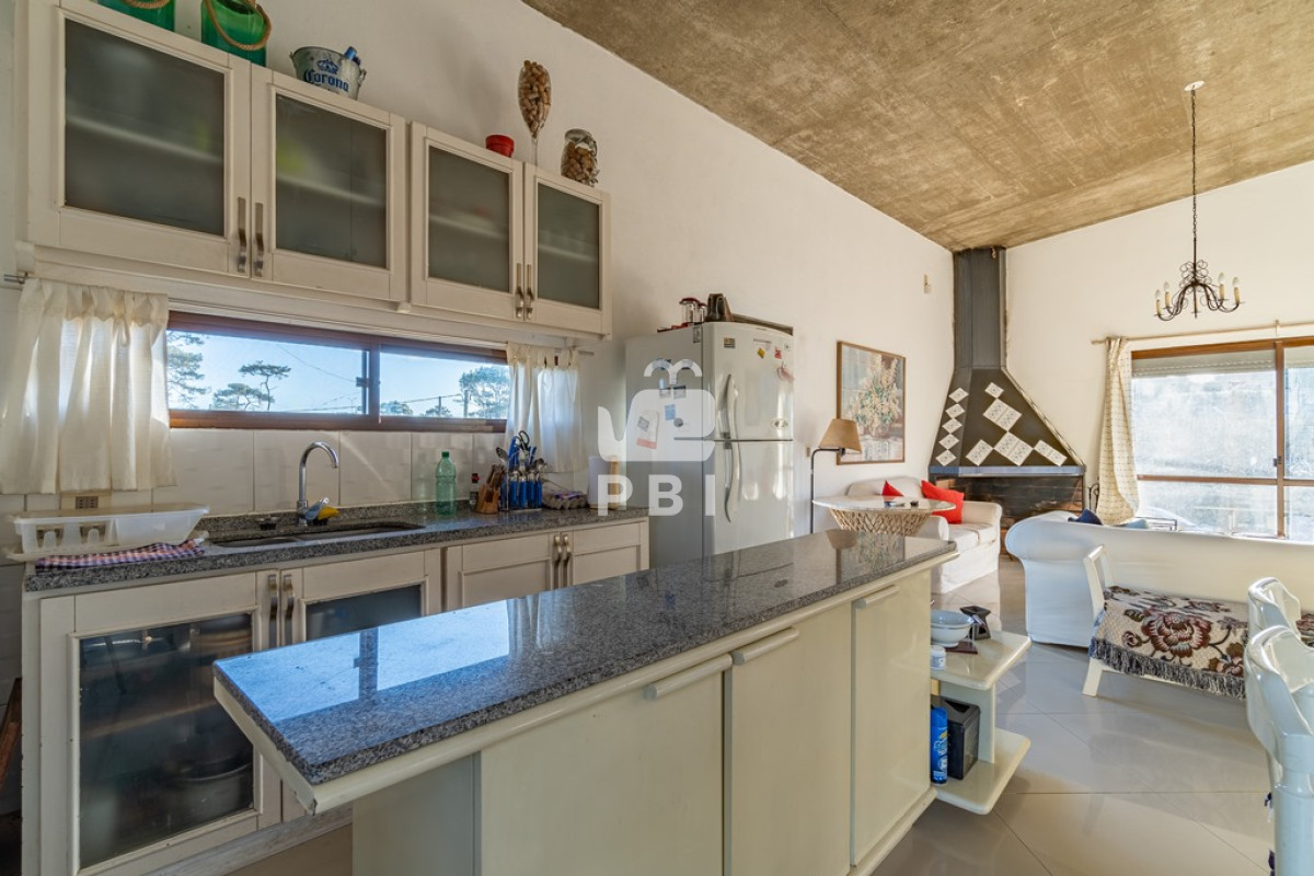 Q2FzYSAzIERPUk1JVE9SSU9TIGVuIENsdWIgZGVsIExhZ28sIFB1bnRhIEJhbGxlbmEgLSBSZWYgOiBQQkkyNjQy