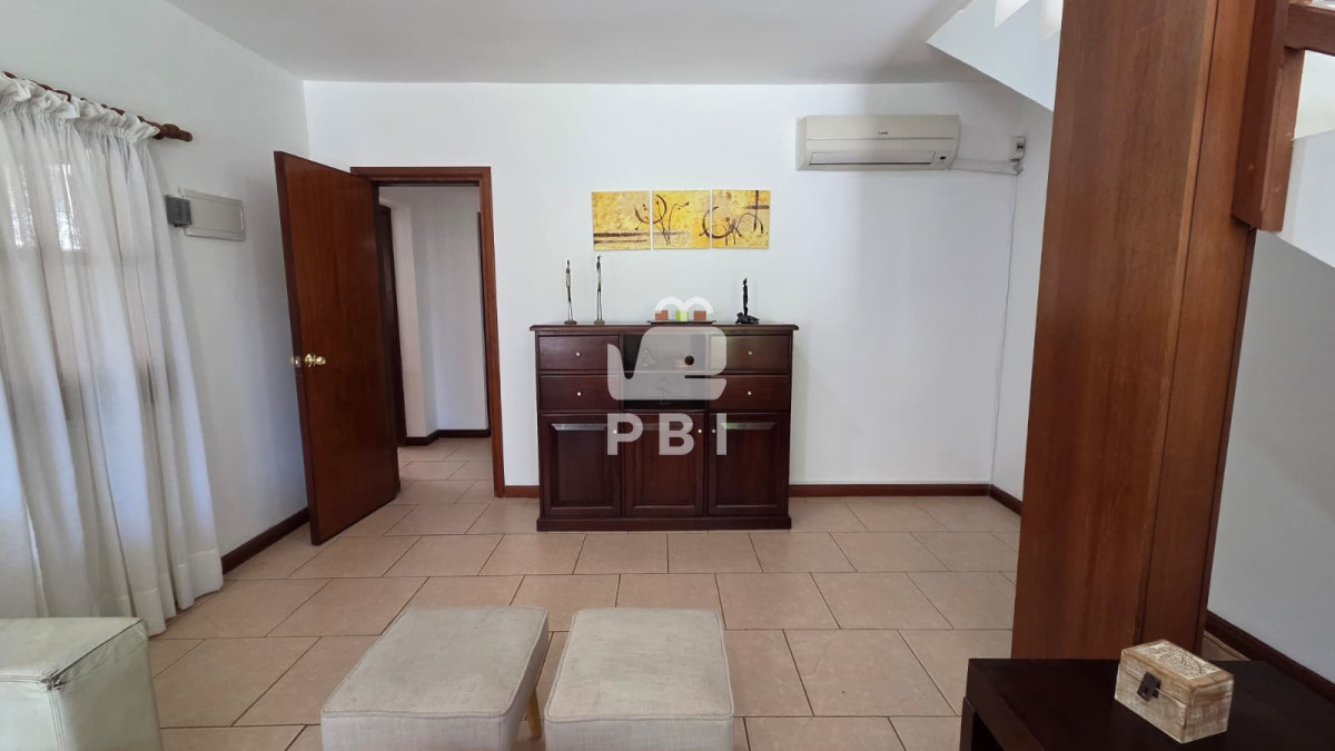 Q2FzYSAzIGRvcm1pdG9yaW9zIGVuIFB1bnRhIGRlbCBFc3RlIC0gUmVmIDogUEJJMTU3NzA=