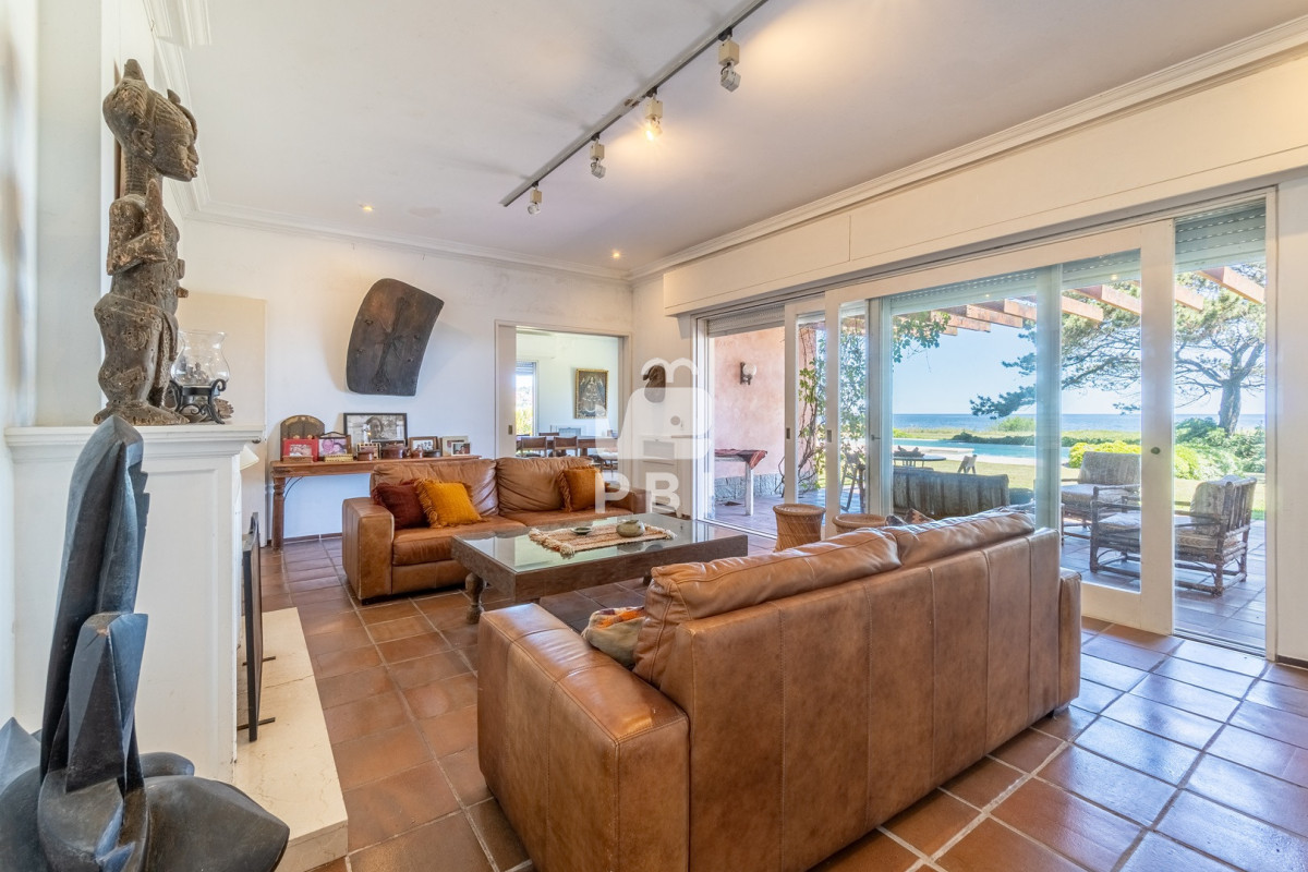 UHJvcGllZGFkIGZyZW50ZSBhbCBtYXIgZW4gU29sYW5hLCBQdW50YSBCYWxsZW5hIC0gUmVmIDogUEJJMTU0NjA=