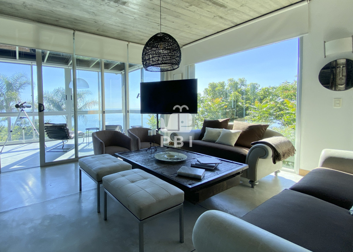 RXhjZXBjaW9uYWwgUHJvcGllZGFkIGVuIFJpbmNvbmFkYSBBbHRhIGNvbiBWaXN0YXMgSW5pZ3VhbGFibGVzIC0gUmVmIDogUEJJNzIz