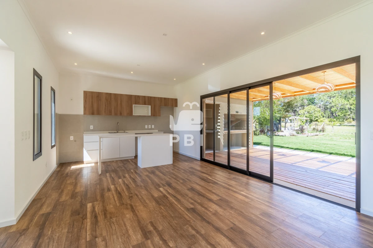 Q2FzYSBlbiB2ZW50YSBlbiBQaWVkcmFzIGRlbCBDaGlsZW5vLCBNYWxkb25hZG8uIC0gUmVmIDogUEJJMTU1NzU=